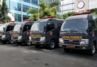 Polri Beri Bantuan Mobil Ambulans Sebagai Wujud Peningkatan Pelayanan Pada Mayarakat di Timika