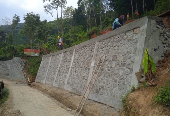 Megahnya Dinding Penahan Tanah di TMMD 112
