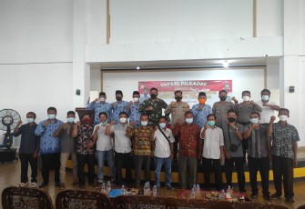 Safari Kamtibmas, Kapolres Kaur Ajak Cakades dan Panitia Sukseskan Pilkades Serentak