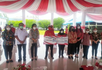 Walikota Bitung Bersama Ketua TP-PKK Kota Bitung Sambut Kedatangan Ketua TP-PKK Sulut Bersama Jajaran Pemprov Sulut
