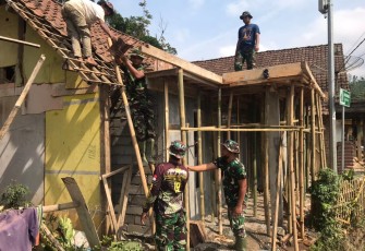 Tambal Sulam Pilihan Satgas TMMD 112 