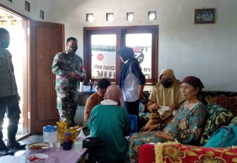 Vaksin Lansia Aman dan Halal 