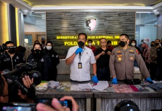Polda jateng saat Konferensi Pers Barang bukti dan Tersangka