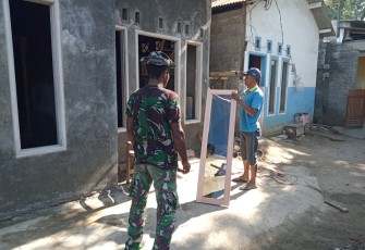Daun Pintu Milik RTLH Bapak Daib Siap di Pasang