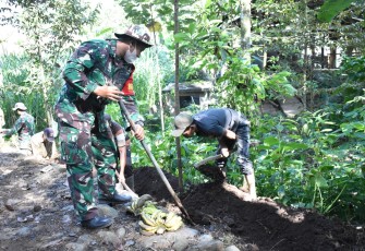 Congkelan Linggis Untuk TMMD 112