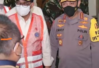 Kapolri Jenderal Polisi Drs. Listyo Sigit Prabowo, M.Si. meninjau langsung pengawasan karantina Pelaku Perjalanan Internasional (PPI) di Bandara Soekarno-Hatta, Banten