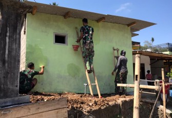 Pasukan Anti Libur Satgas TMMD 112 Kodim 0818 