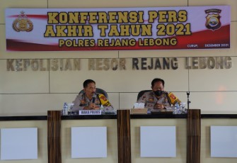Polres Rejang Lebong menggelar Konferensi Pers akhir tahun di Mapolres Rejang Lebong