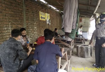 Bhabinkamtibmas Polsek Panyingkiran Berikan Imbauan Pada Warga Binaan Agar Selalu Patuhi Protokol Kesehatan