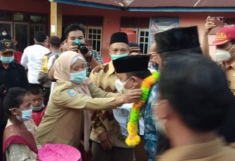 Wakil Bupati Seluma Laksanakan Kunker Dan Distribusikan Bantuan Ke Desa-Desa