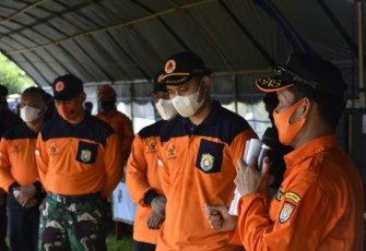 Bupati Kendal saat hadiri apel siaga bencana Kamis 4/11/2021