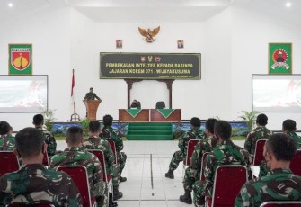Pembekalan Intelijen Teritorial Babinsa jajaran Korem 071/Wijayakusuma Sabtu 6/11/2021