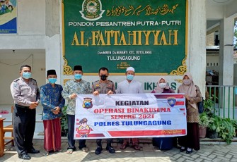 Datangi Ponpes Al-Fattahiyyah Desa Ngranti, Satbinmas Polres Tulungagung Binluh Kamtibmas dan Prokes Covid 19