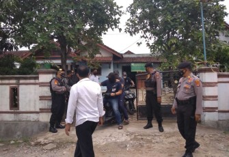 Saat Pengamanan Terduga Teroris Asal Desa Baglen oleh Densus 88