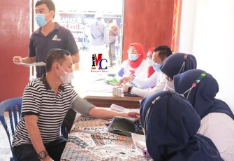 PMI Bersama PWI dan Dinas Kominfo Kabupaten Seluma Gelar Aksi Donor Darah Peringati HUT PMI Ke-76 Tahun 2021