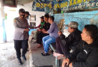Guna Mendukung Operasi Aman Nusa II, Kapolsek Cisompet Giat PPKM Level 3 Wilkum Setempat