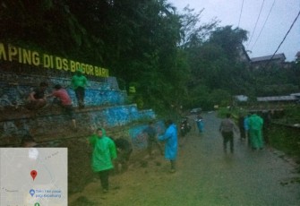 Musibah Longsor, Polres Kepahiang Lakukan Pembersihan dan Pengaturan Lalin