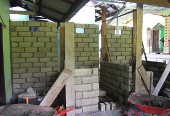Perbaikan Masjid Al Ikhlas Desa Kampuri Capai 15 Persen