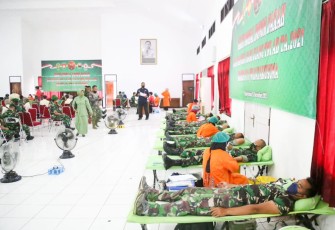  Korem 071/Wijayakusuma menggelar donor darah sebagai bagian dari rangkaian kegiatan dalam rangka peringatan Hari Juang TNI AD tahun 2021 dan bentuk kepedulian terhadap sesama
