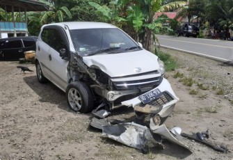 Kondisi mobil usai bertabrakan