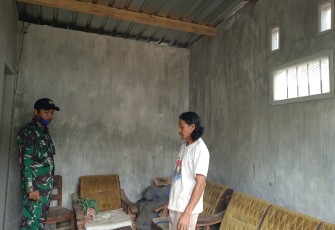 Suasana Harmonis Satgas TMMD dan Warga