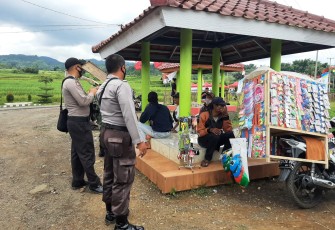 Polsek Malausma Berikan Himbauan Prokes Upaya Memutus Penyebaran Mata Rantai Covid-19 