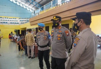 Polres Tebing Tinggi Bekerjasama Dengan Pemkot Tebing Tinggi Gelar Vaksinasi Massal