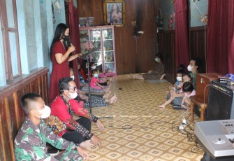 Satgas TMMD Pantau Prokes Ibadah Minggu di Desa Kampuri