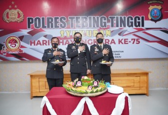 HUT Bhayangkara ke-75 Kapolres Tebing Tinggi Pimpin Upacara Peringatan 
