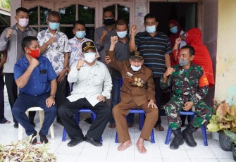 Pemkot Tebing Tinggi Serahkan Bantuan Untuk Veteran Dan Penyandang Disabilitas