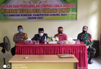 Danramil 1016 - 05/Rungan Hadiri Pelantikan Kades Tumbang Bunut