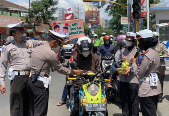 Melalui Operasi Zebra Semeru 2021, Satlantas Polres Batu melakukan pola-pola agar tidak terjadi kemacetan maupun hal-hal lainnya yang tidak diinginkan