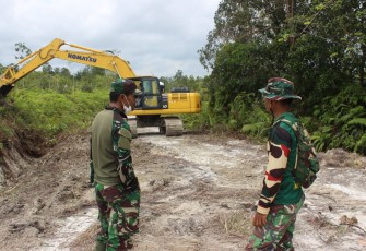 Satgas TMMD Rancang Pembangunan Jembatan Penghubung di Kelurahan Kampuri
