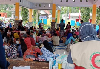 Layanan Kesehatan di Posko Pengungsi Semeru