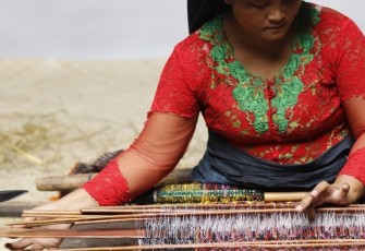 Tobatenun gelar perlombaan bagi penenun di Sumatera Utara untuk meningkatkan potensi dan hasil produksi penenun kain Batak