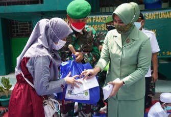 Taali asih dalam rangka HUT Korem 061/SK