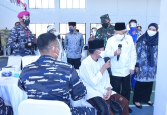 Kasal Dampingi Wapres RI Tinjau Vaksinasi Kedua