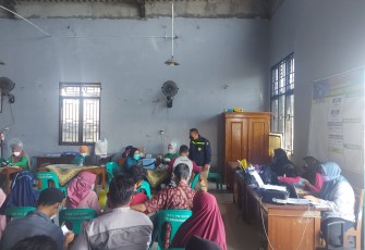 Polsek Brangsong laksanakan Vaksinasi Sebanyak 263 Warga di Balaidesa Brangsong Kecamatan Brangsong Kabupaten Kendal pada hari Minggu 19/9/2021.