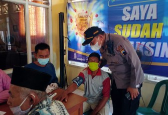 Kapolsek Patebon AKP Miyardi SH. laksanakan Monitoring Vaksinasi di Balaidesa Purwosari Kecamatan Patebon. Kamis 30/9/2021