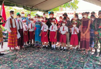 Kolaborasi Satgas Pamtas Yonif 742/SWY dan RRI Atambua