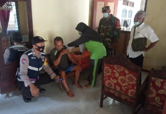 Pelaksanaan vaksinasi door to door