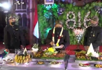 Pemerintah Kabupaten Tulungagung hari ini menyelenggarakan peringatan Hari Jadi ke-816 Kabupaten Tulungagung dengan mengadakan acara Bersih Nagari di Pendopo Kongas Arum Kusumaning Bongso