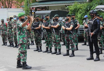 Dandim 1016 Palangka Raya Kirim Prajurit Kawal Vaksin Covid-19 Jenis Pfizer