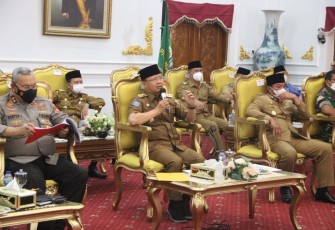 Gubernur Bengkulu Rohidin Mersyah pimpin Rapat Koordinasi Pengarahan Forkopimda Provinsi Bengkulu kepada Bupati/Walikota, Forkopimda Kab/Kota dan Kakan Kemenag Kab/Kota Se-Provinsi Bengkulu secara Virtual Meeting
