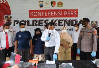Polres Kendal konferensi pres tersangka Eksploitasi Anak