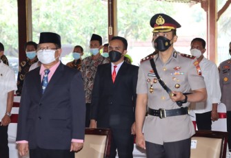 Kapolres Tulungagung AKBP Handono Subiakto, SH, SIK, MH dampingi Bupati Tulungagung Drs. Maryoto Birowo, M.M