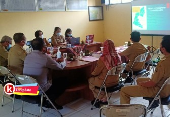 Satgas Penanganan Covid-19 Kabupaten Blitar Saat Monev Penanganan Covid-19 di Kecamatan Sanankulon (foto : Faisal NR / Klikwarta.com)
