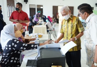 Bupati dan Wabup Tinjau Pelaksanaan Vaksinasi Covid-19 di Dinas Pendidikan Asahan