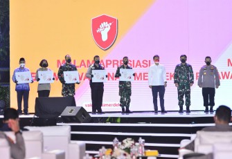 Malam Apresiasi Relawan Vaksinasi Merdeka
