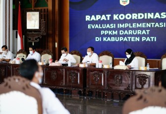 Rapat koordinasi evaluasi implementasi PPKM darurat